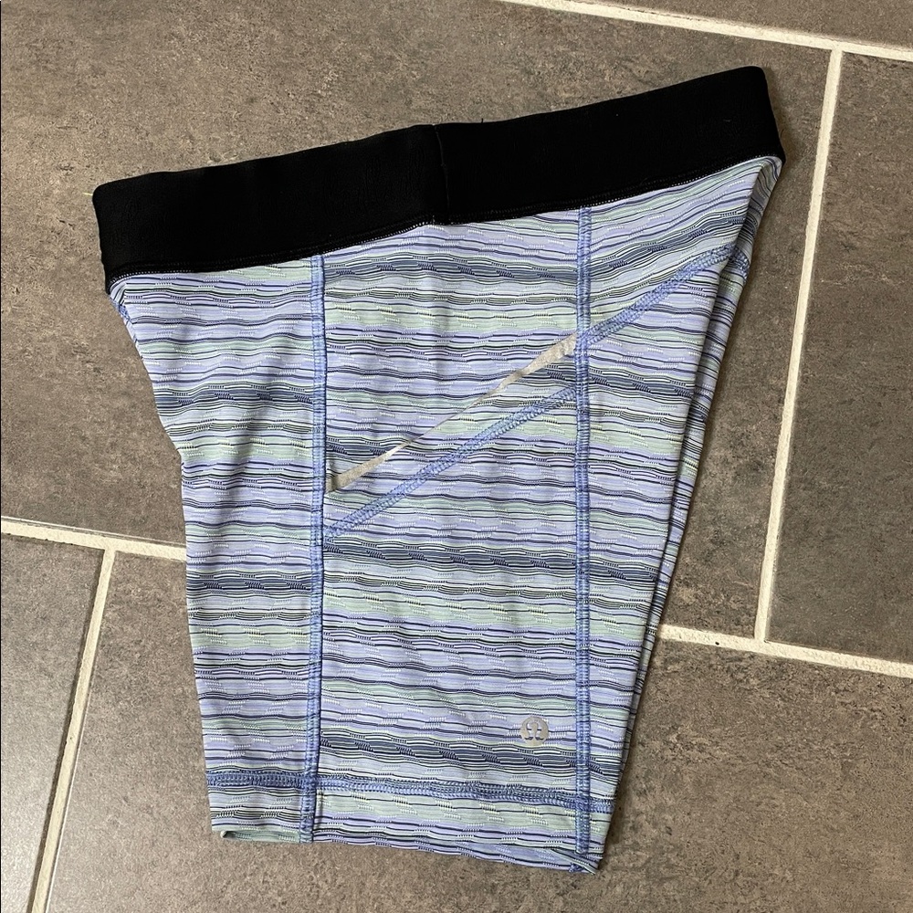 Lululemon What The Sport Short II in the Space Dye Twist Lullaby Ray size 6 - Picture 3 of 10